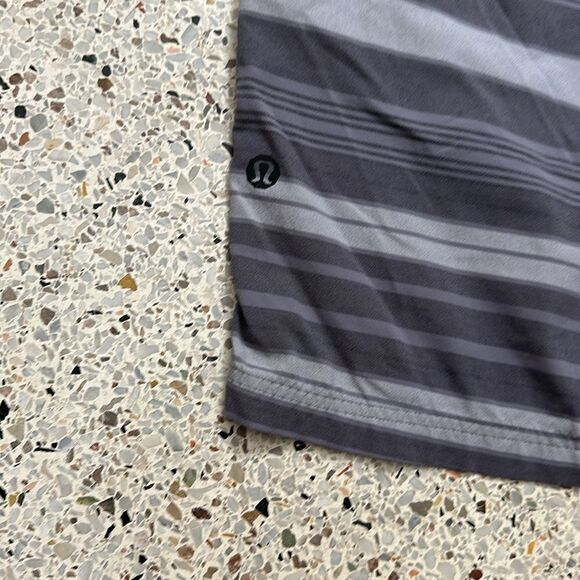 EUC Lululemon flat front golf shorts 36 grey gray stripes - Picture 4 of 5